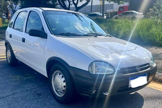 CHEVROLET CORSA 1.0 MPFI WIND 8V GASOLINA 4P MANUAL CHEVROLET CORSA 1.0 MPFI WIND 8V GASOLINA 4P MANUAL